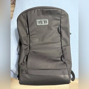 Yeti Crossroads 35 Backpack
